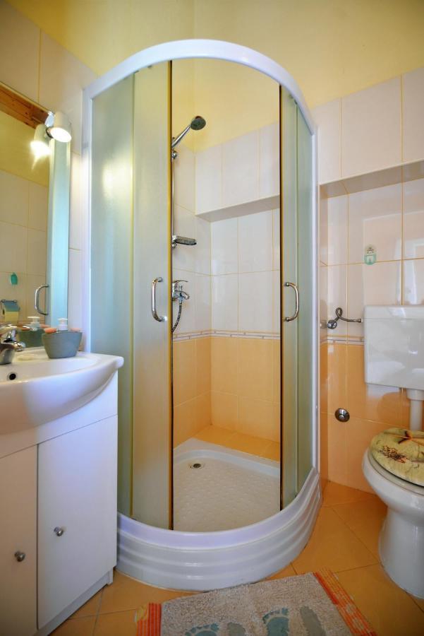 Apartments With A Parking Space Murter - 5097 المظهر الخارجي الصورة
